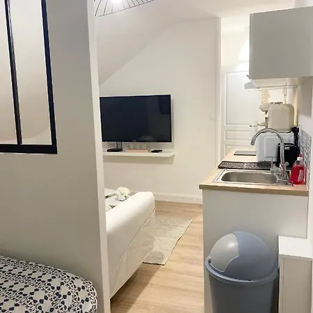 Le Petit Cocon Apartment *